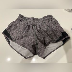 Heather gray lululemon hotty hot shorts length 2.5 size 2